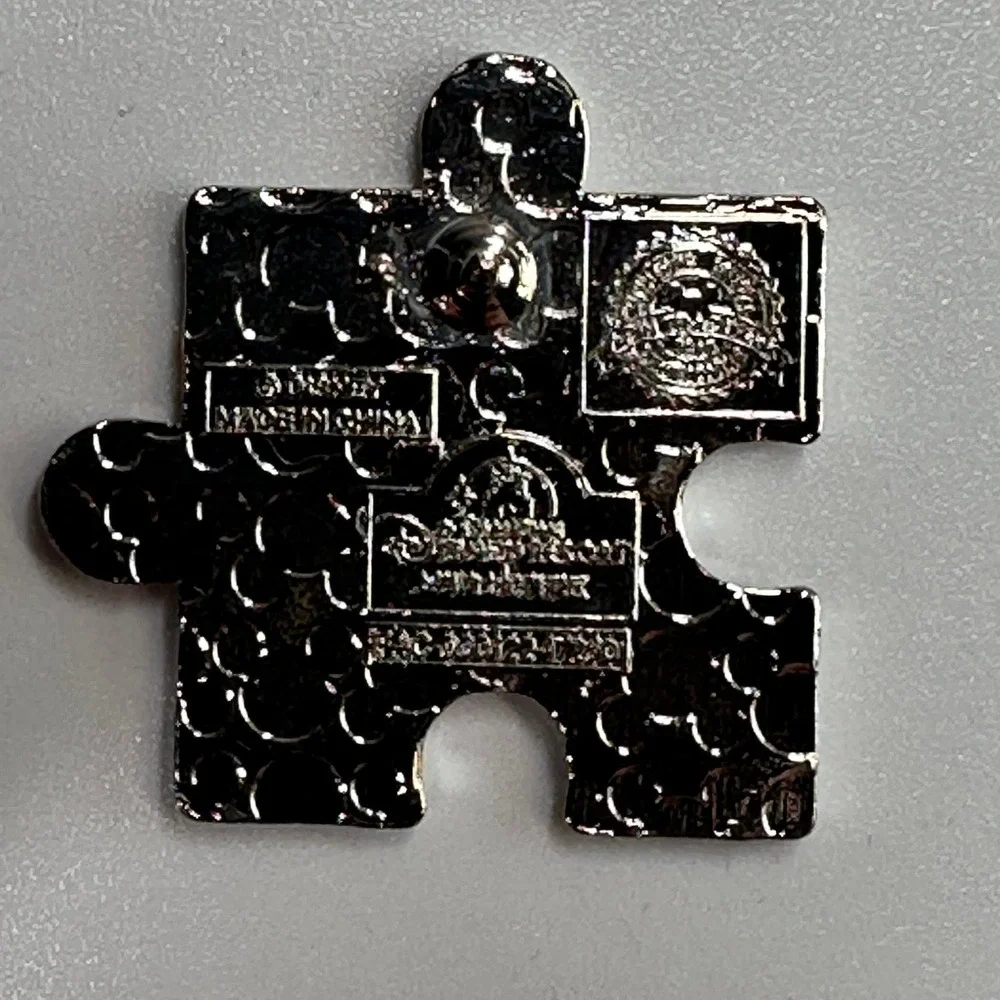 SHANGHAI DISNEY RESORT Pin‎ Trading Mickey Mouse Puzzle Piece 2018 Jigsaw Puzzle